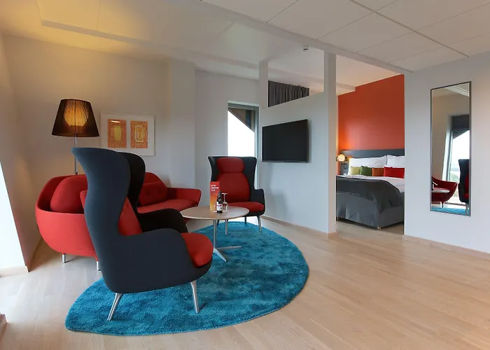 Clarion Energy Hotel